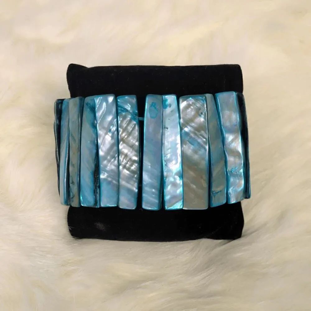 Turquoise Blue Abalone Shell Stretch Bracelet - Picture 2 of 5